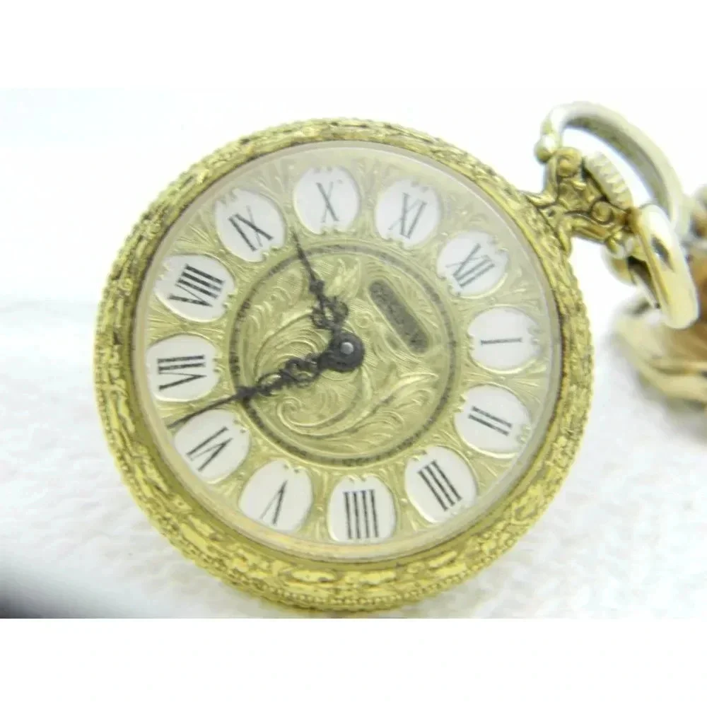 Vintage Cardow Art Nouveau Style Winding Swiss Made 17 Jewel Pocket Watch FOB
